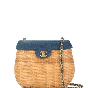 Chanel Pre-Owned Chain Basket woven shoulder bag - Brown