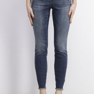 Womens Curvy-Fit Studded Frayed-Hem Skinny Jeans Starstruck Wash